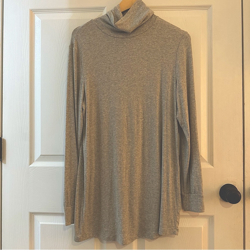 Universal Standard Foundation Turtleneck M (18-20)